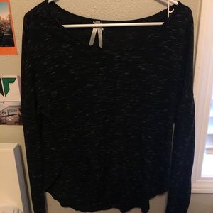 Women’s small black top.
